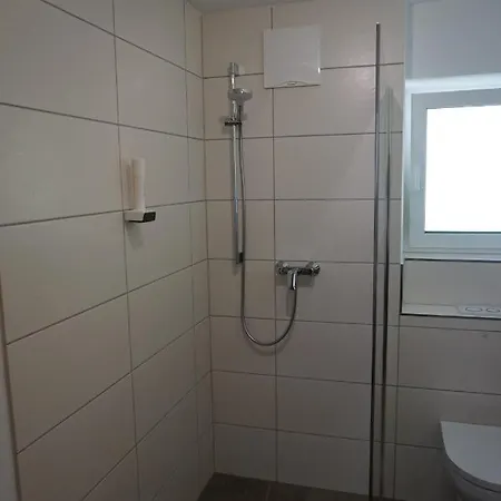 Haus Faninger شقة كابرون